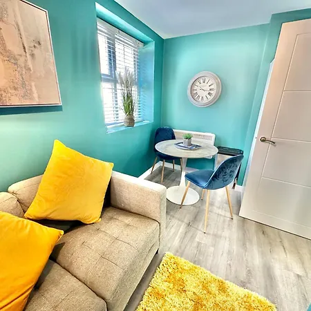 Cozy Apartment In Bournemouth Town Centre - Fast Wifi - Smart Tv - Close To Town Centre And Beach Esterno foto