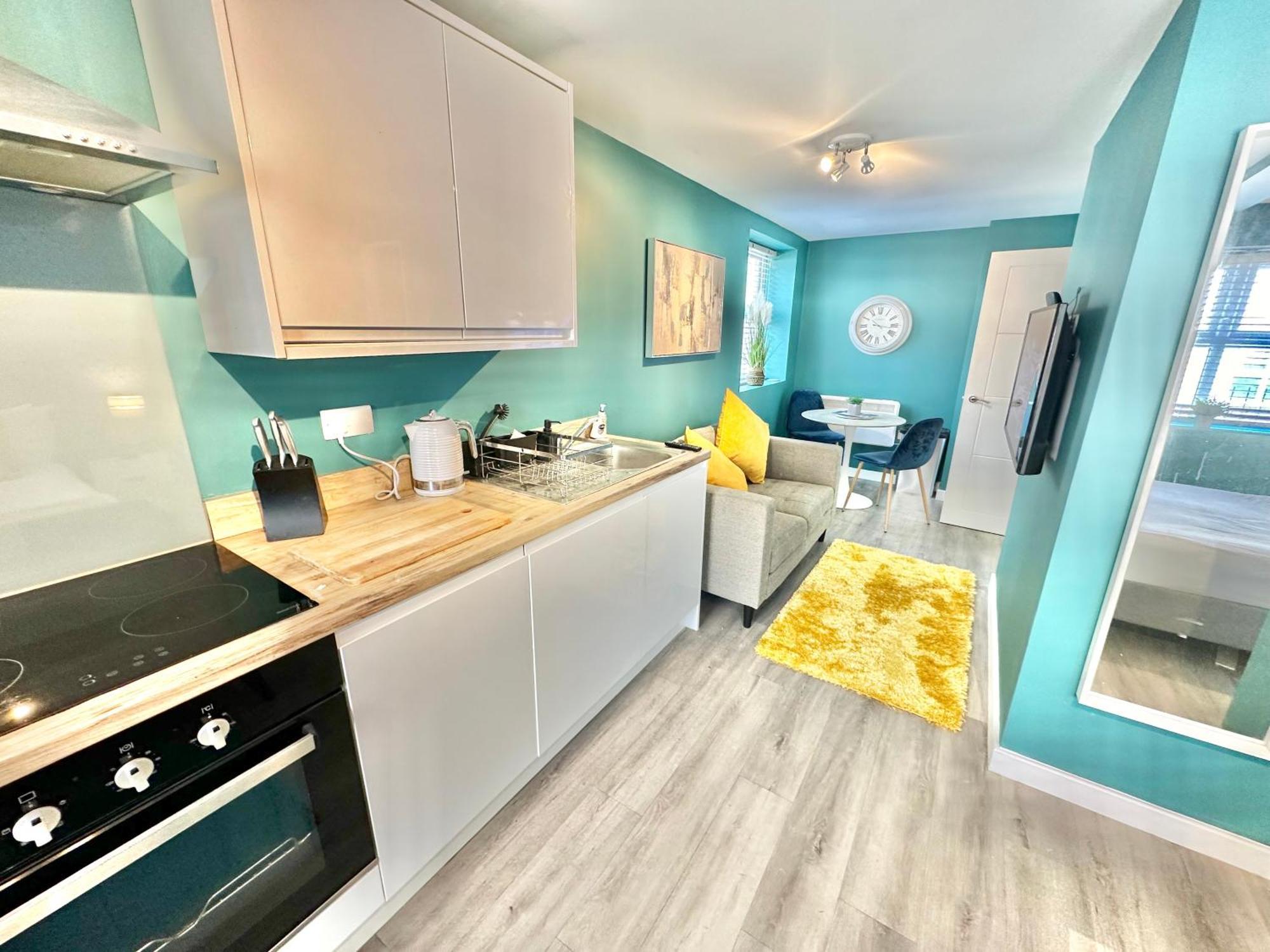 Апартаменты Cozy In Town Centre - Fast Wifi - Smart Tv - Close To Town Centre And Борнмут